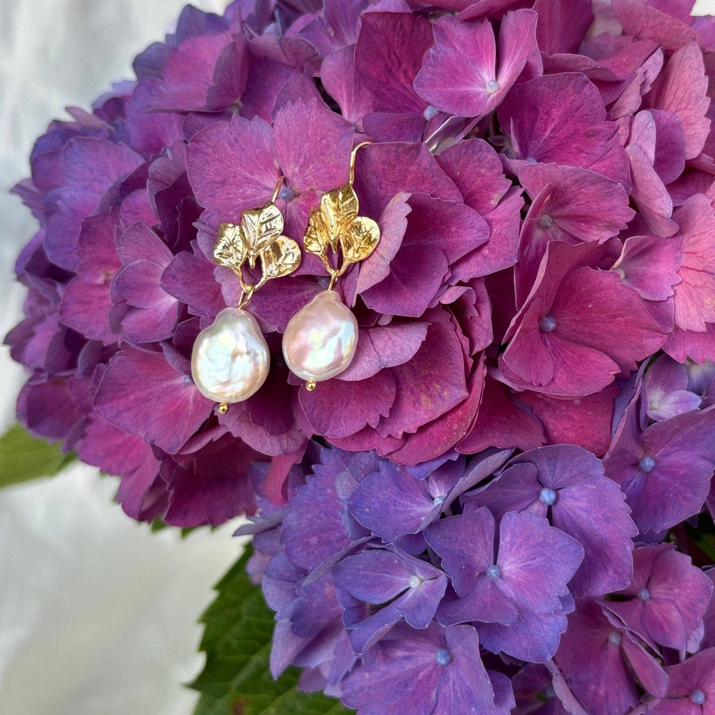 Pendientes Hojas y Perlas Keshi