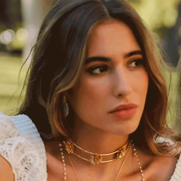 Collar Choker Margaritas Plata Bañada en Oro 18K Joyería Artesanal(La pieza se hace por precompra )