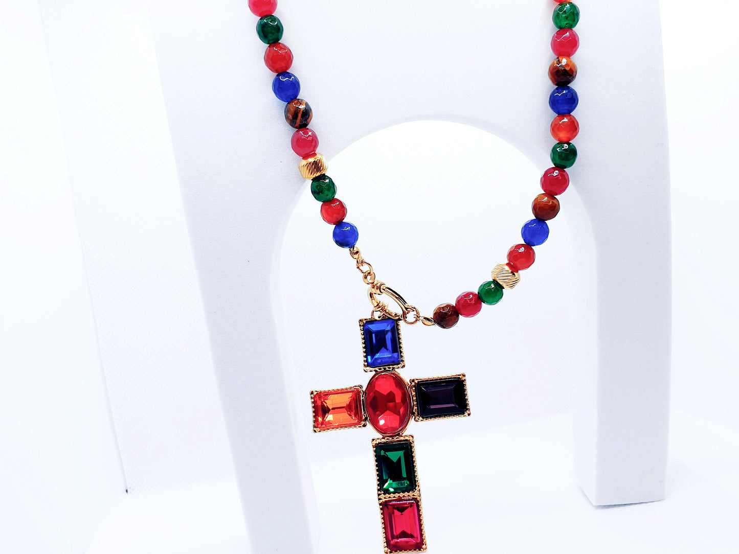 Collar Piedras y Cruz Colorido
