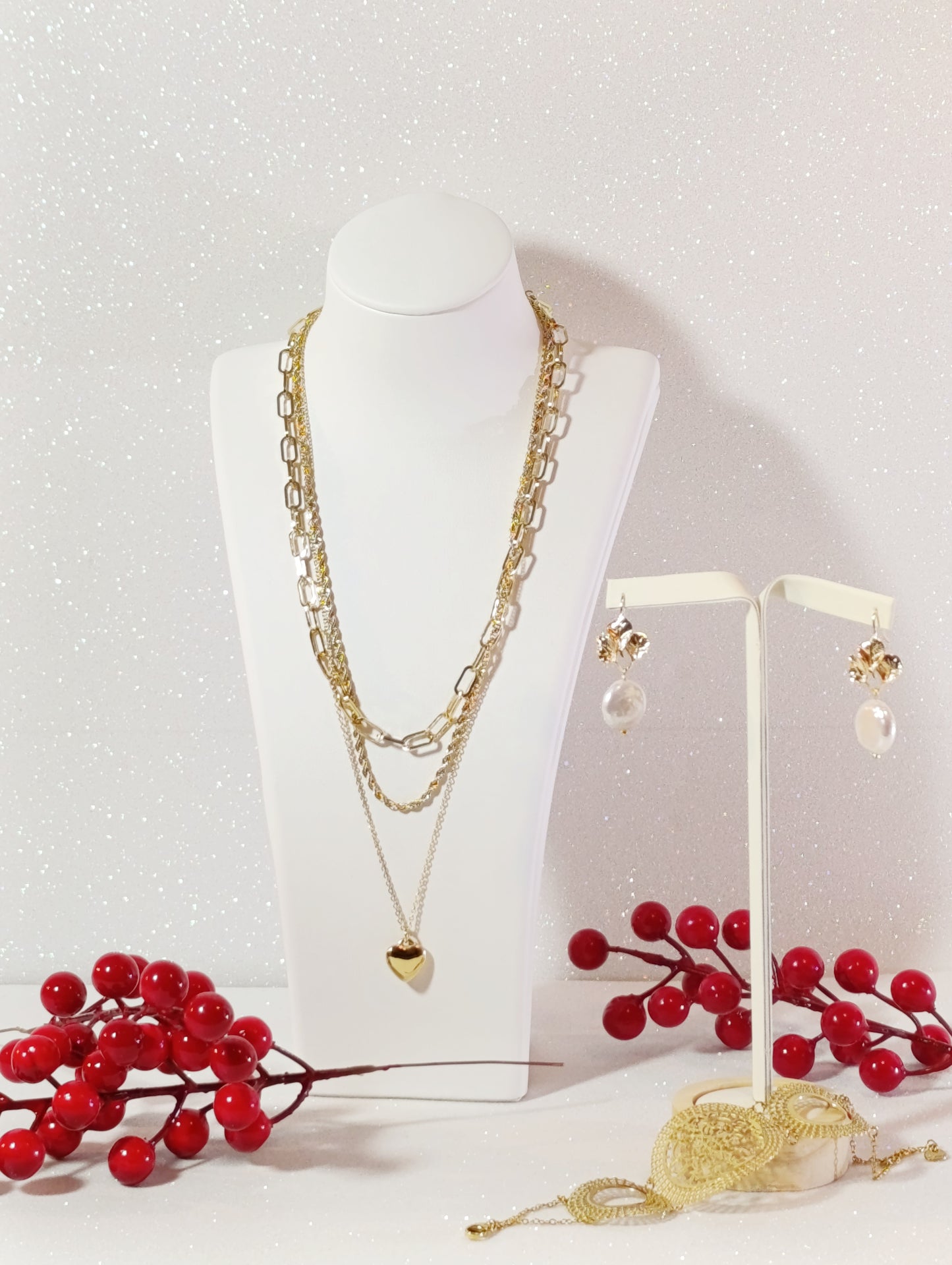 Conjunto de Joyas Collar Triple Corazón en Acero Chapado en Oro 18K