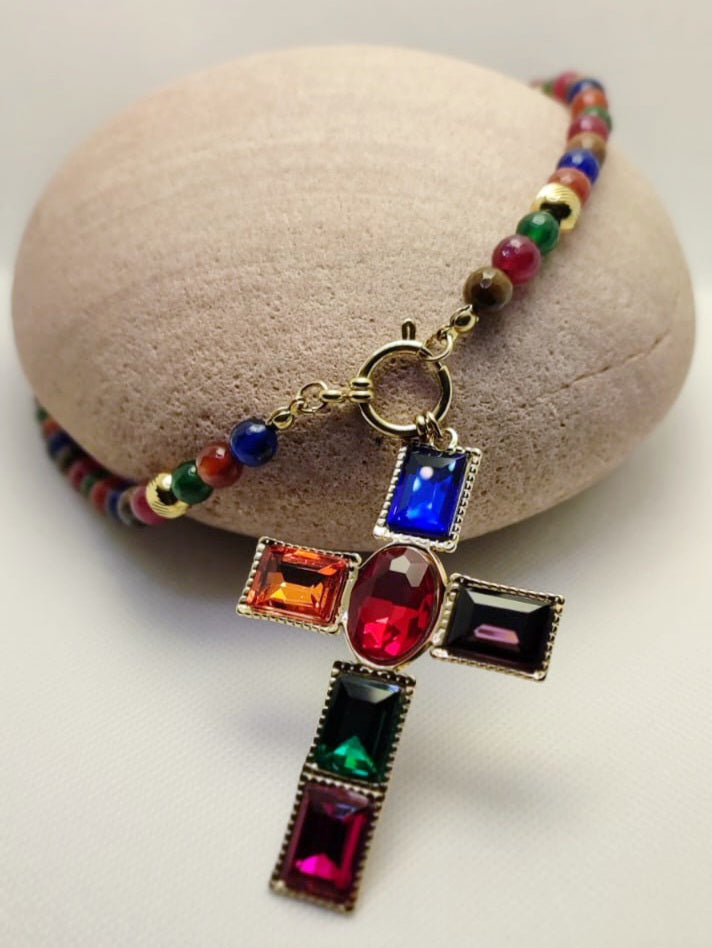 Collar Piedras y Cruz Colorido